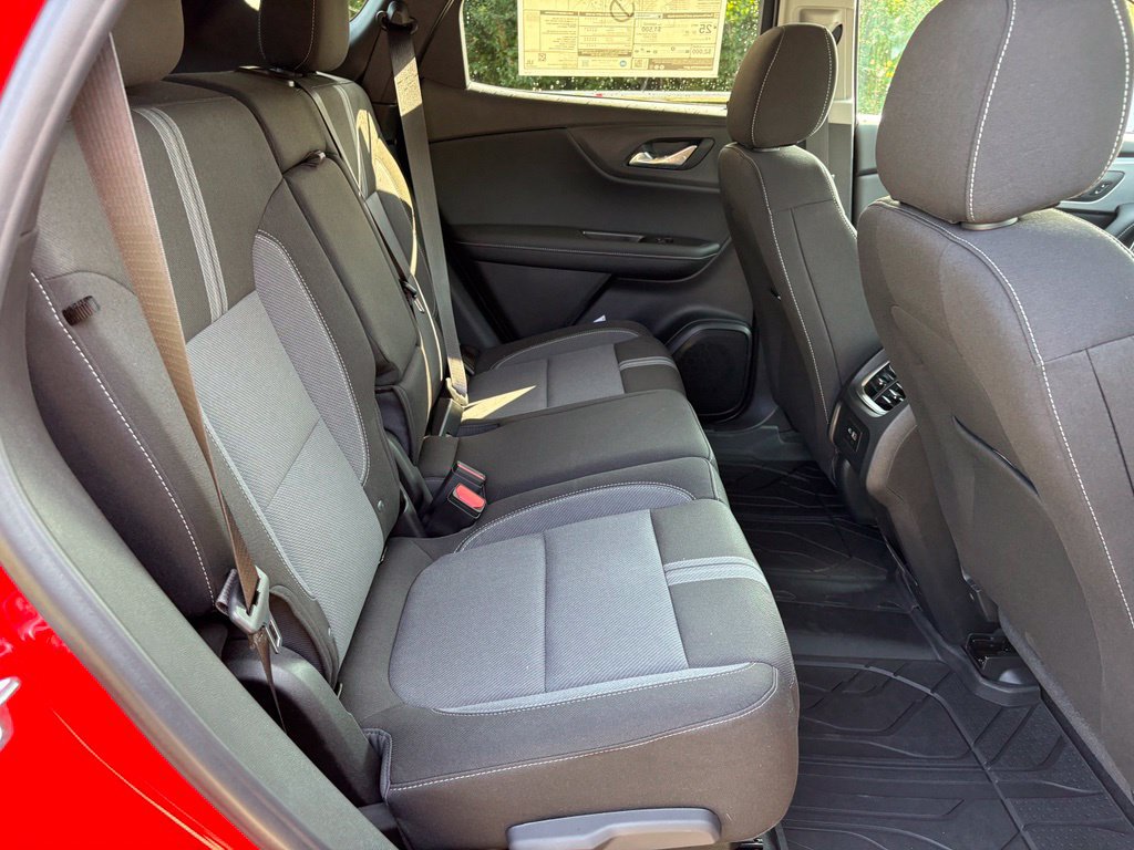 New 2026 Chevrolet Blazer LT w/ LPO, Floor Liner Package FWD image 32