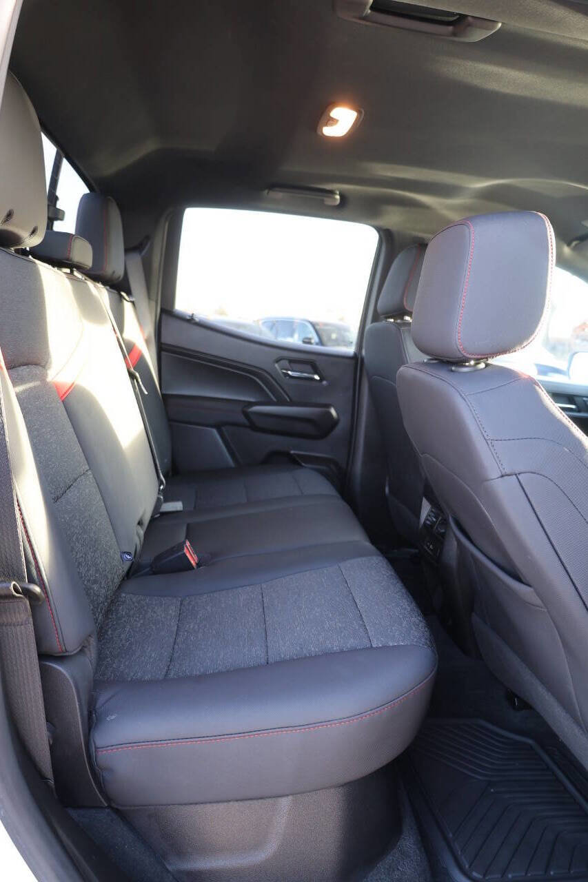 Used 2023 Chevrolet Colorado Z71 w/ Z71 Convenience Package 2 image 16