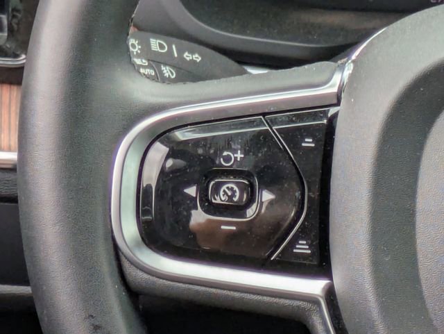 Used 2024 Volvo XC60 B5 Plus AWD/4WD image 21