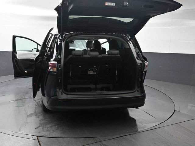Used 2026 Toyota Sienna XLE AWD/4WD image 55