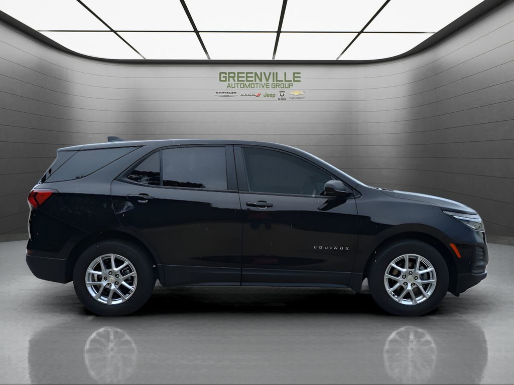 Used 2024 Chevrolet Equinox LS w/ LS Convenience Package image 6