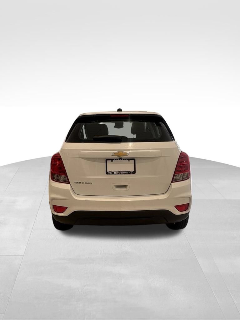 Used 2020 Chevrolet Trax LS AWD/4WD image 8