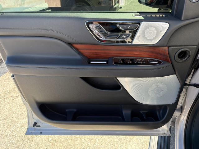 Used 2024 Lincoln Navigator Reserve AWD/4WD image 22