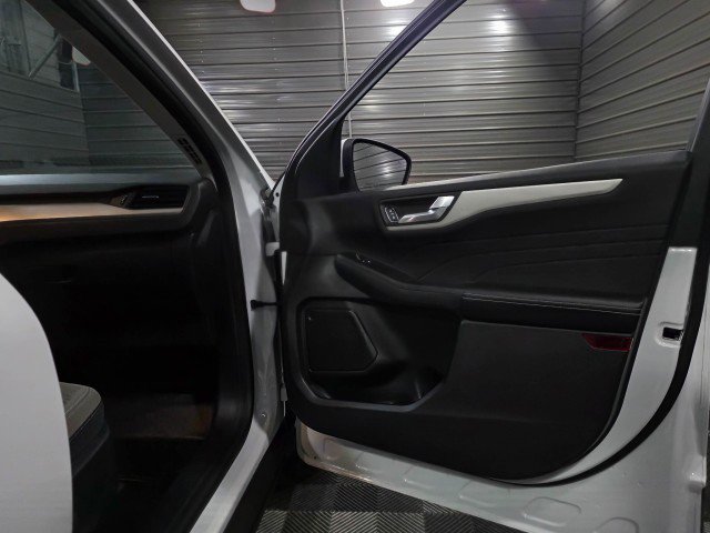 Used 2021 Ford Escape SE w/ Convenience Package image 32