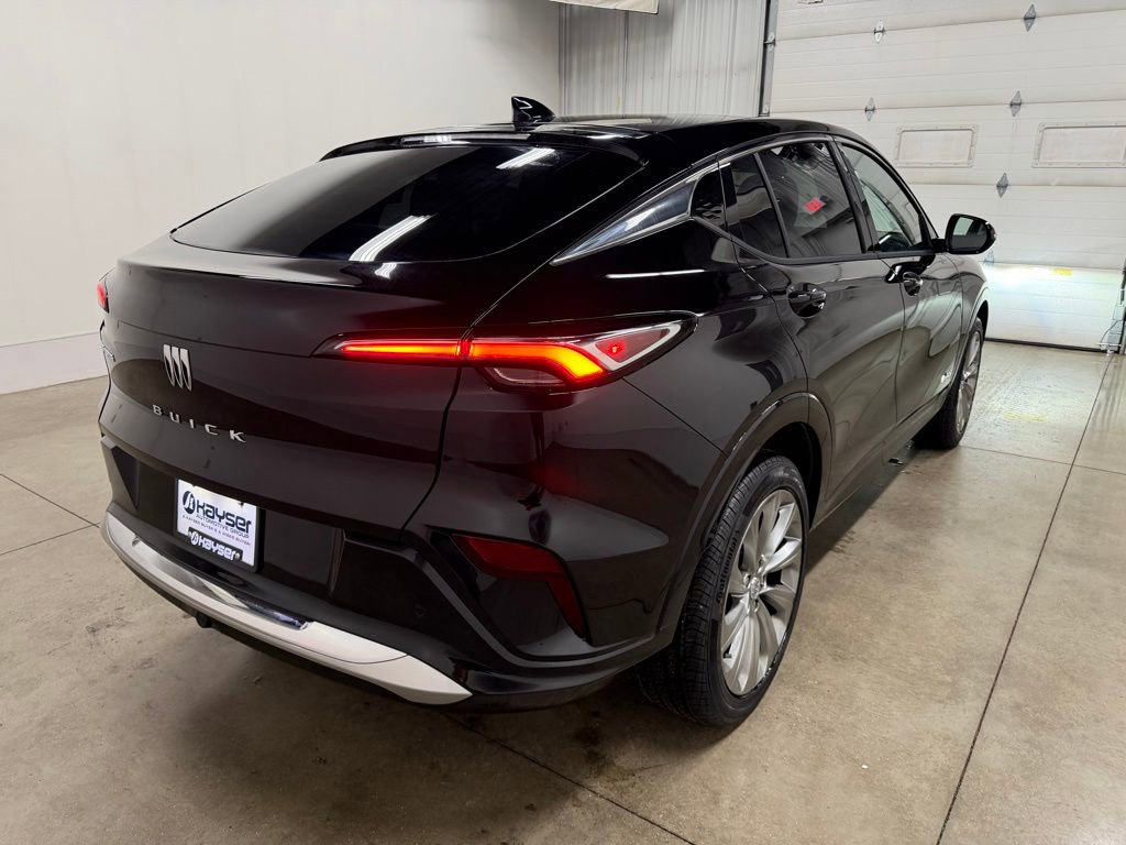 New 2026 Buick Envista Avenir image 3