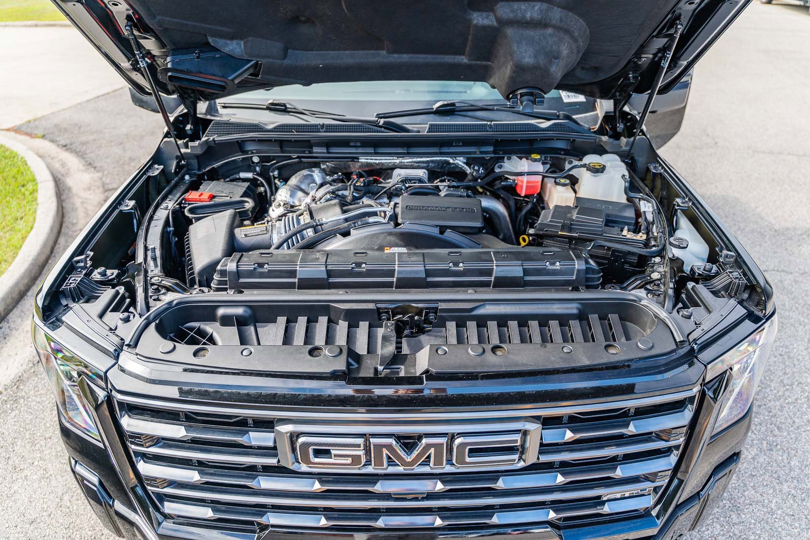 Used 2025 GMC Sierra 2500 AT4 w/ AT4 Premium Plus Package image 25