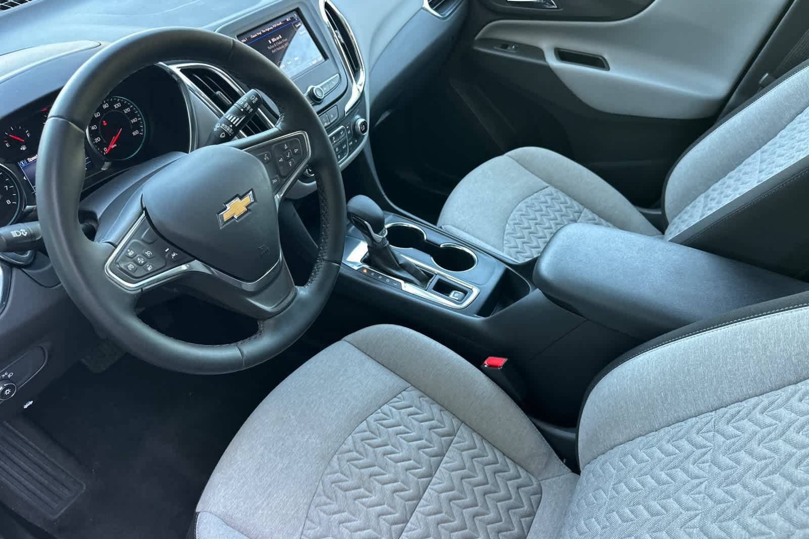 Used 2023 Chevrolet Equinox LT w/ Driver Convenience Package FWD image 12