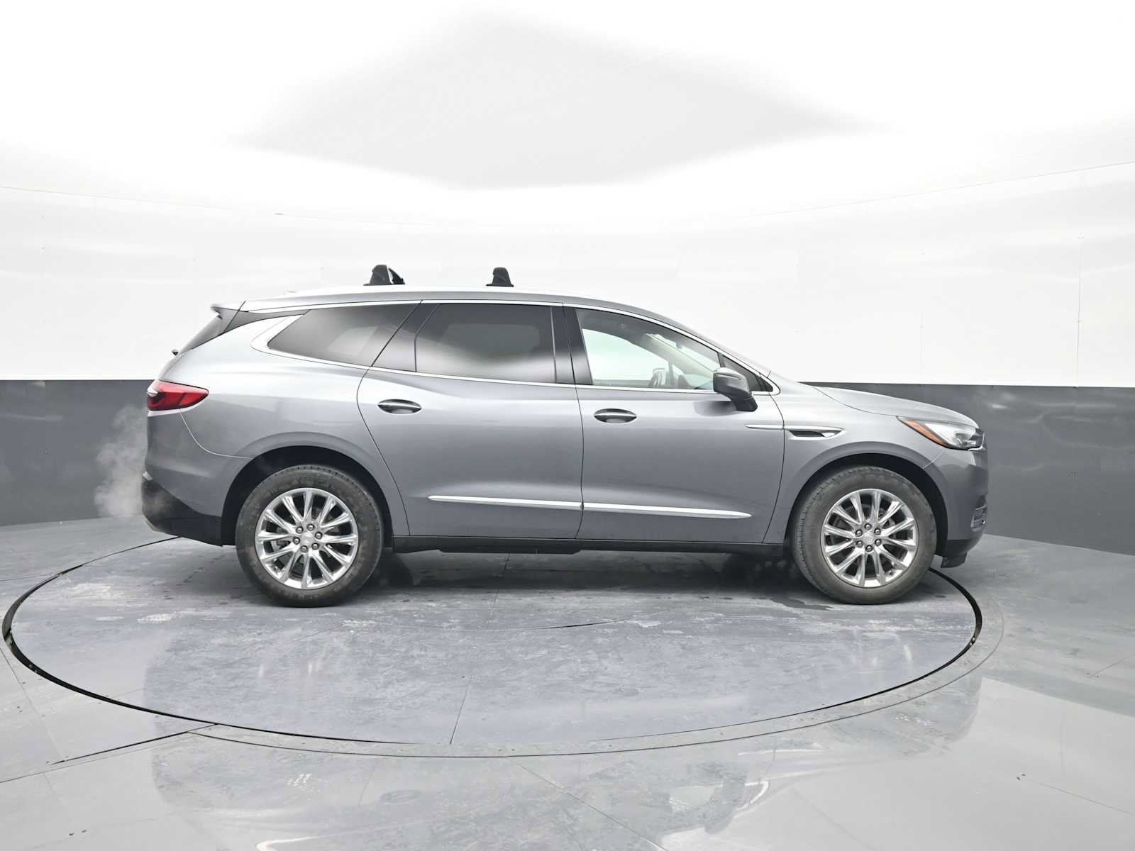 Used 2020 Buick Enclave Premium w/ Sun and Sites Package image 9