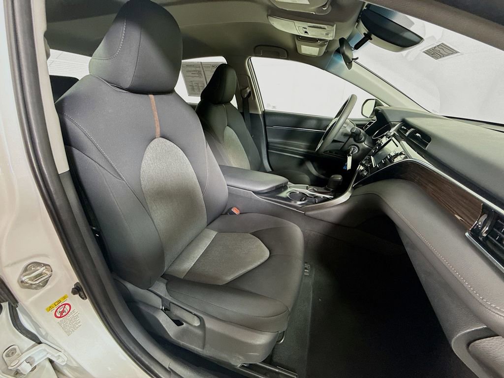 Certified 2018 Toyota Camry LE FWD image 25