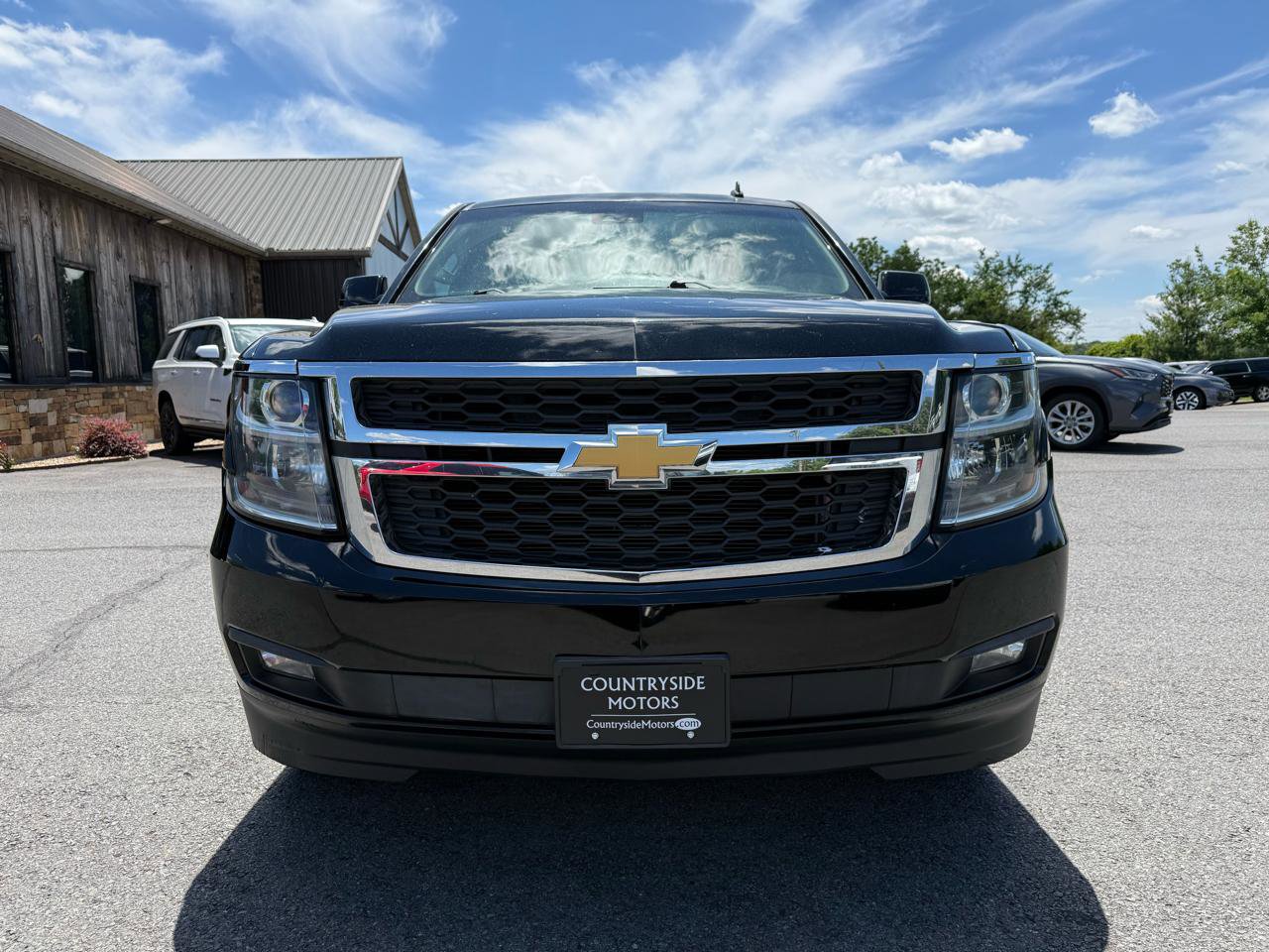 Used 2015 Chevrolet Tahoe LT w/ Luxury Package RWD image 9