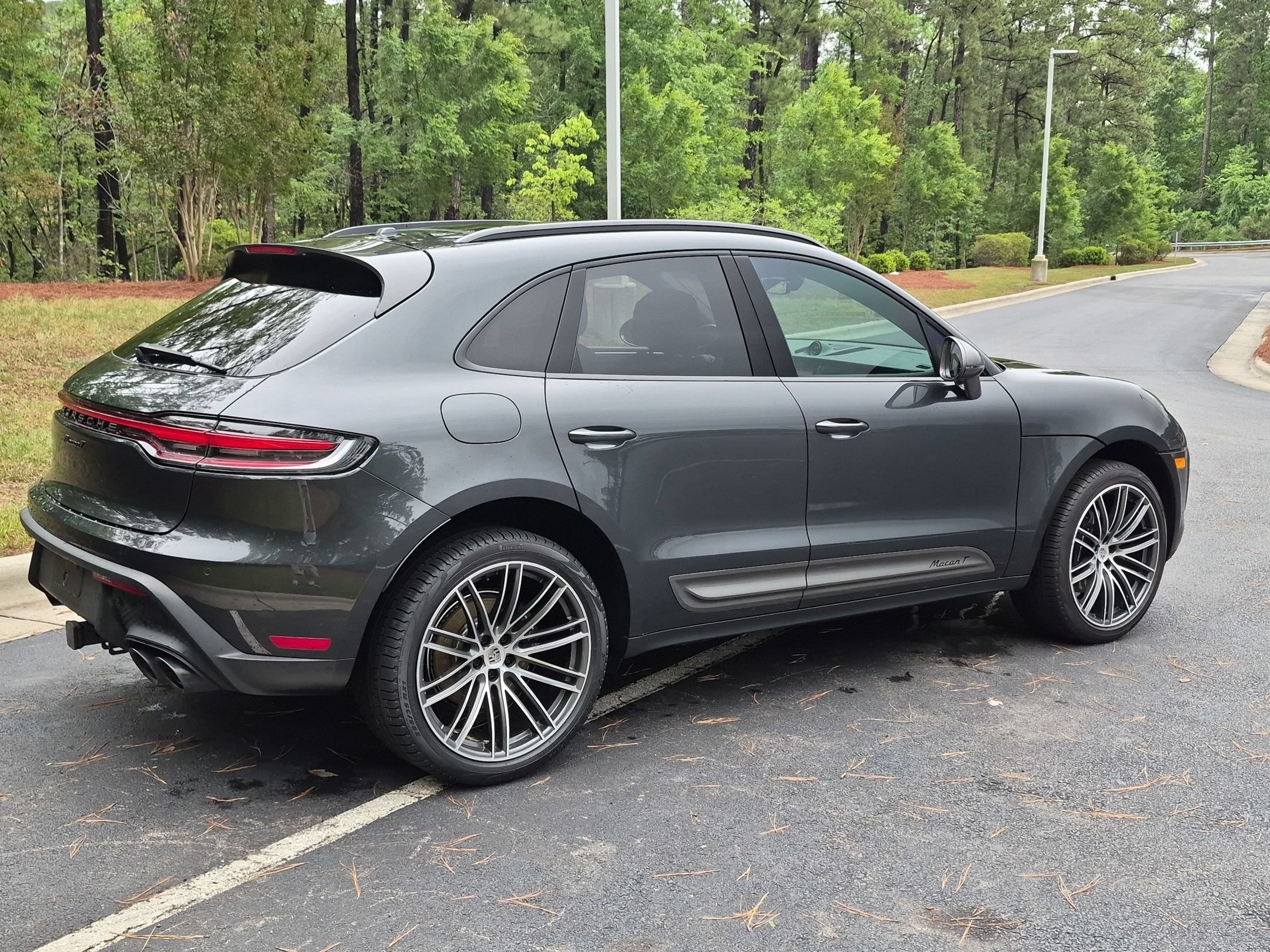 Certified 2025 Porsche Macan Turbo AWD/4WD image 22