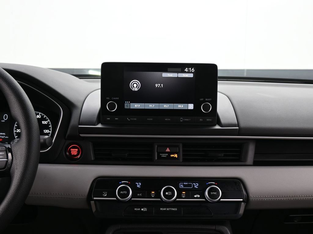 Used 2024 Honda Pilot LX image 43