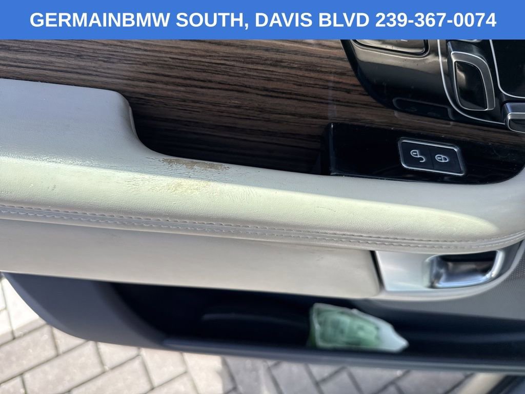 Used 2019 Land Rover Range Rover HSE image 16