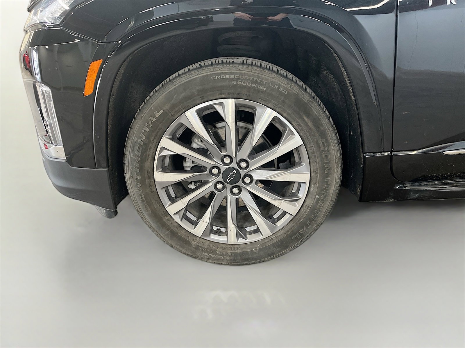 Used 2023 Chevrolet Traverse Premier w/ LPO, 'HIT The Road' Package image 35