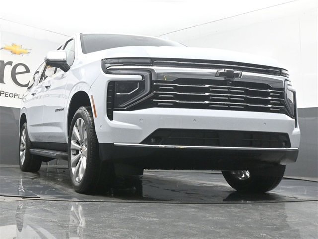 New 2026 Chevrolet Suburban Premier image 3