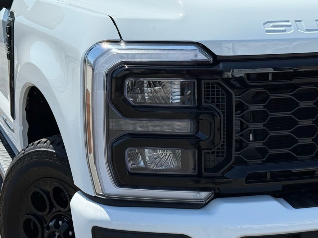 New 2026 Ford F250 4x4 Crew Cab Super Duty image 3