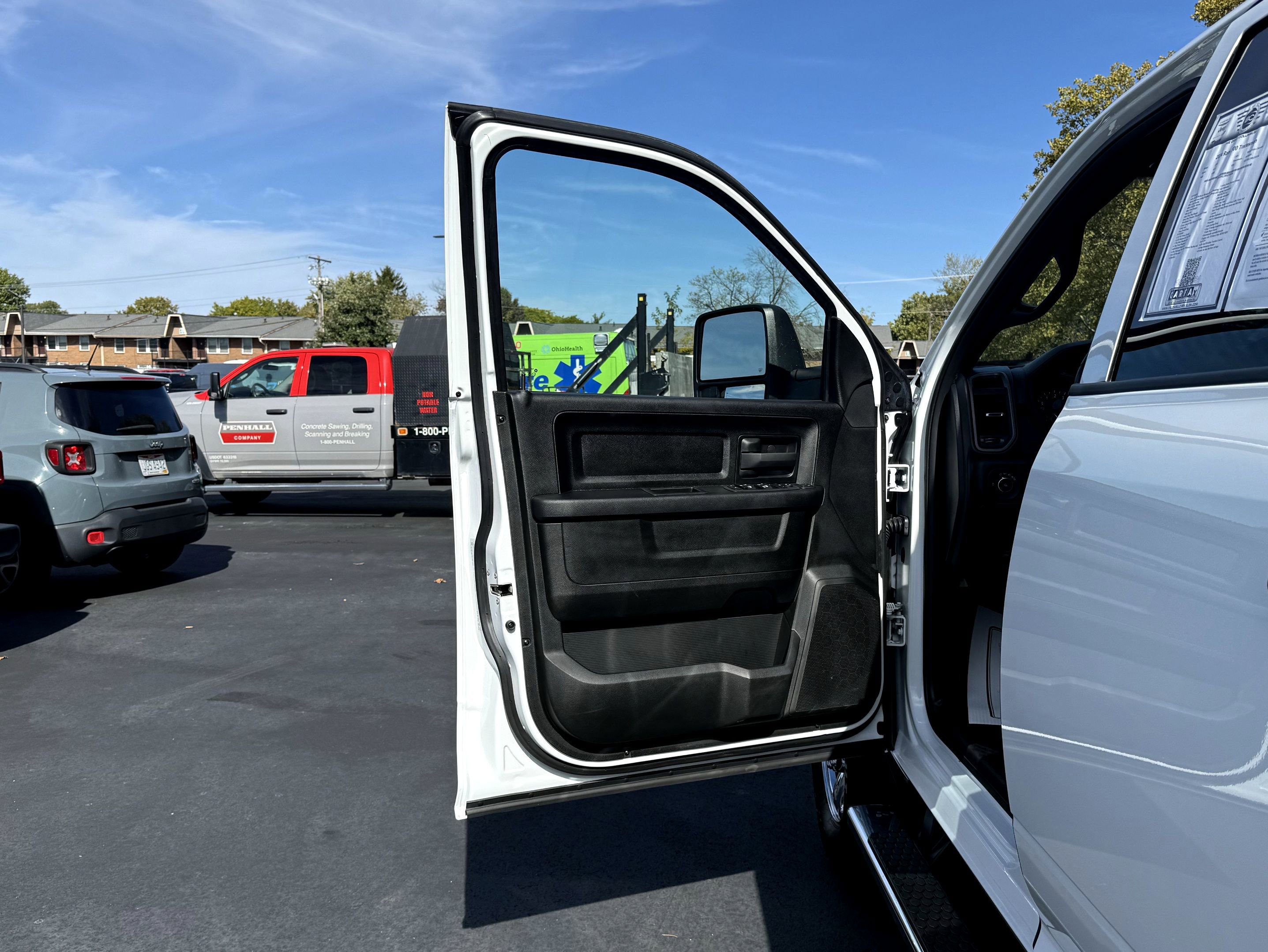 Used 2024 RAM 2500 Tradesman w/ Chrome Appearance Group image 13