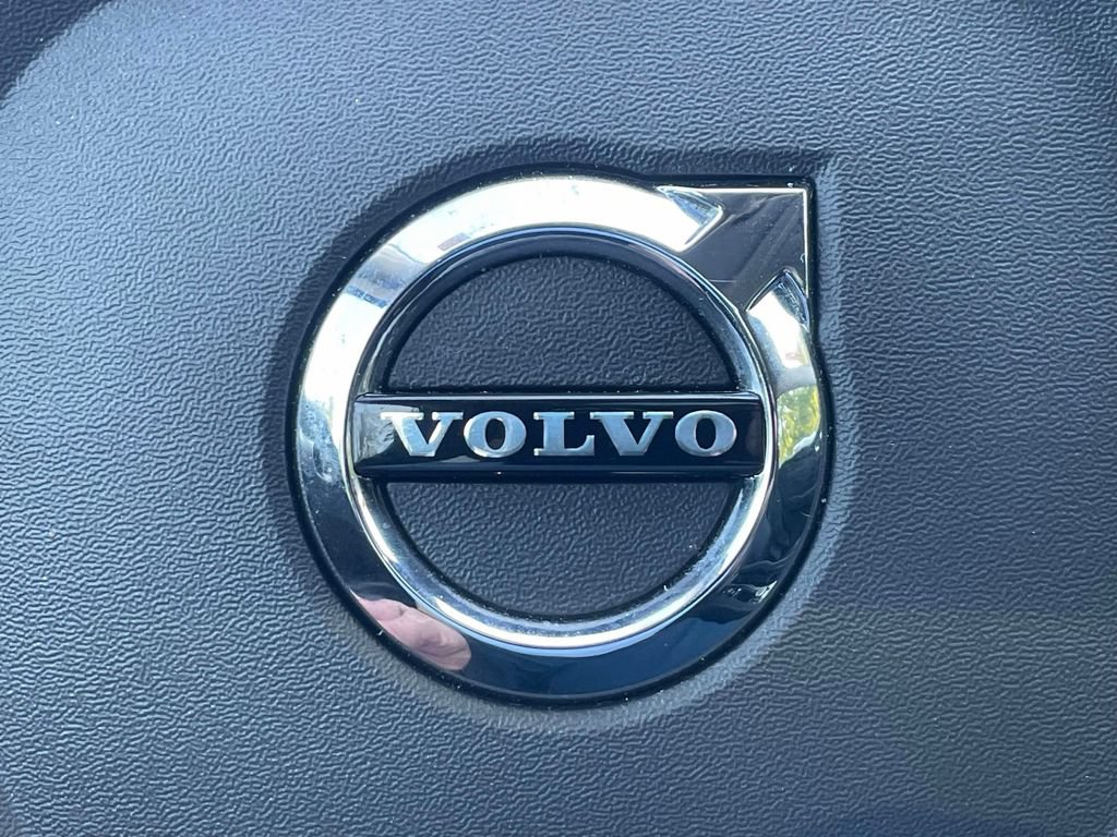Used 2023 Volvo XC60 B5 Plus w/ Climate Package AWD/4WD image 32