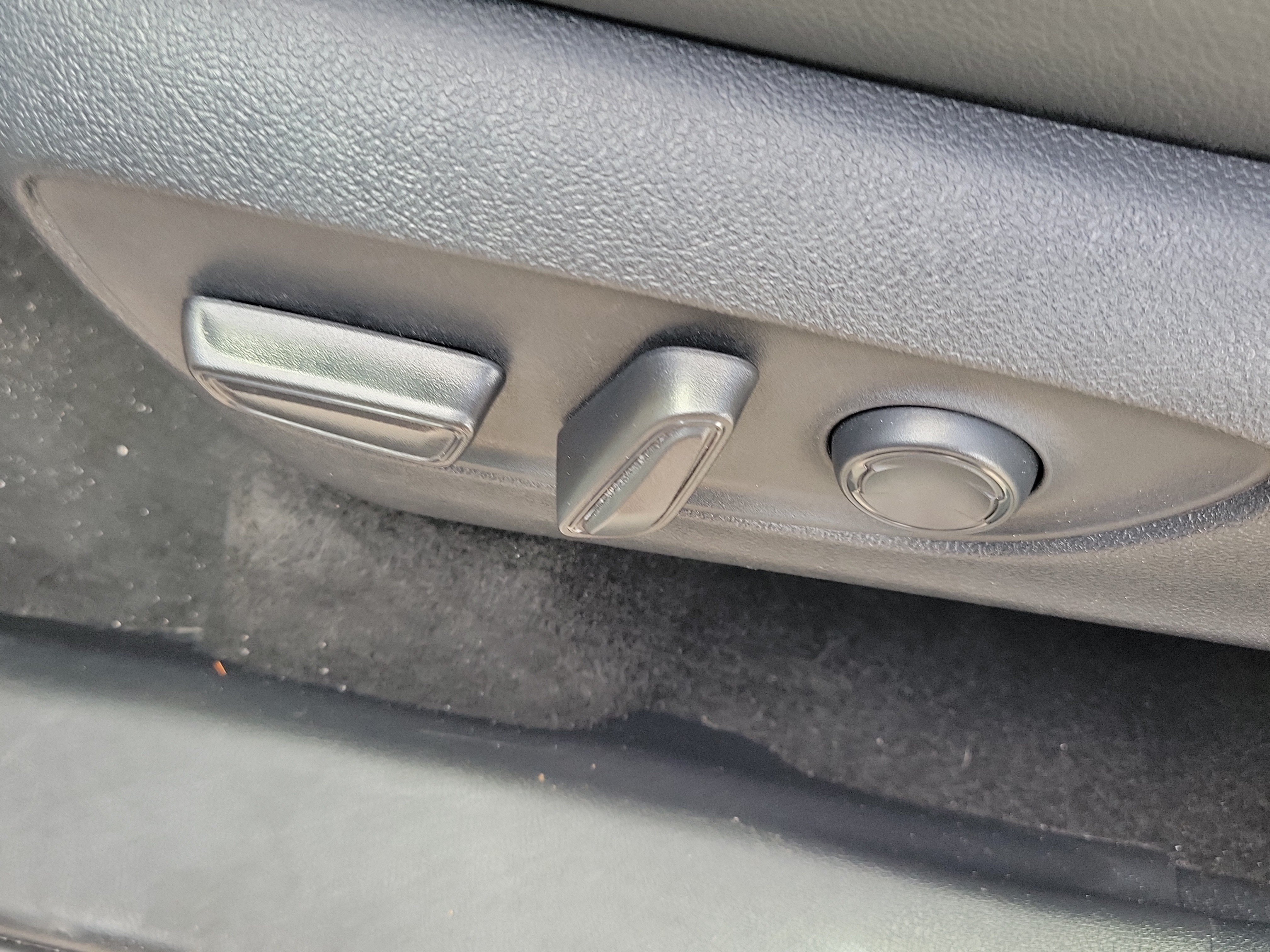Used 2024 Toyota Grand Highlander XLE FWD image 24