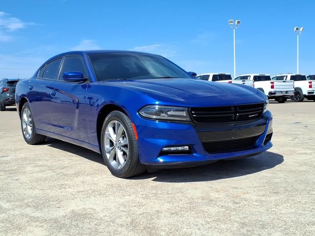 Used 2020 Dodge Charger SXT AWD/4WD image 3