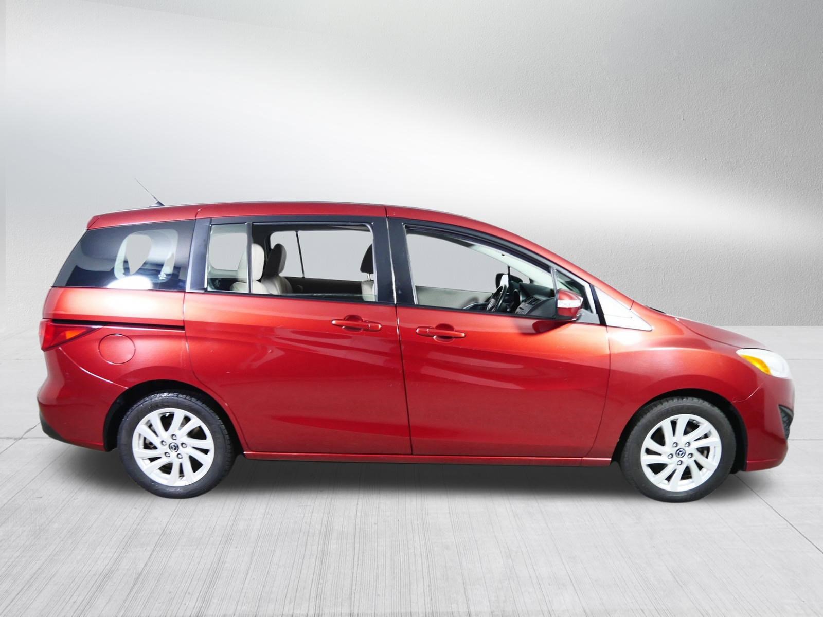 Used 2014 MAZDA MAZDA5 Sport image 8