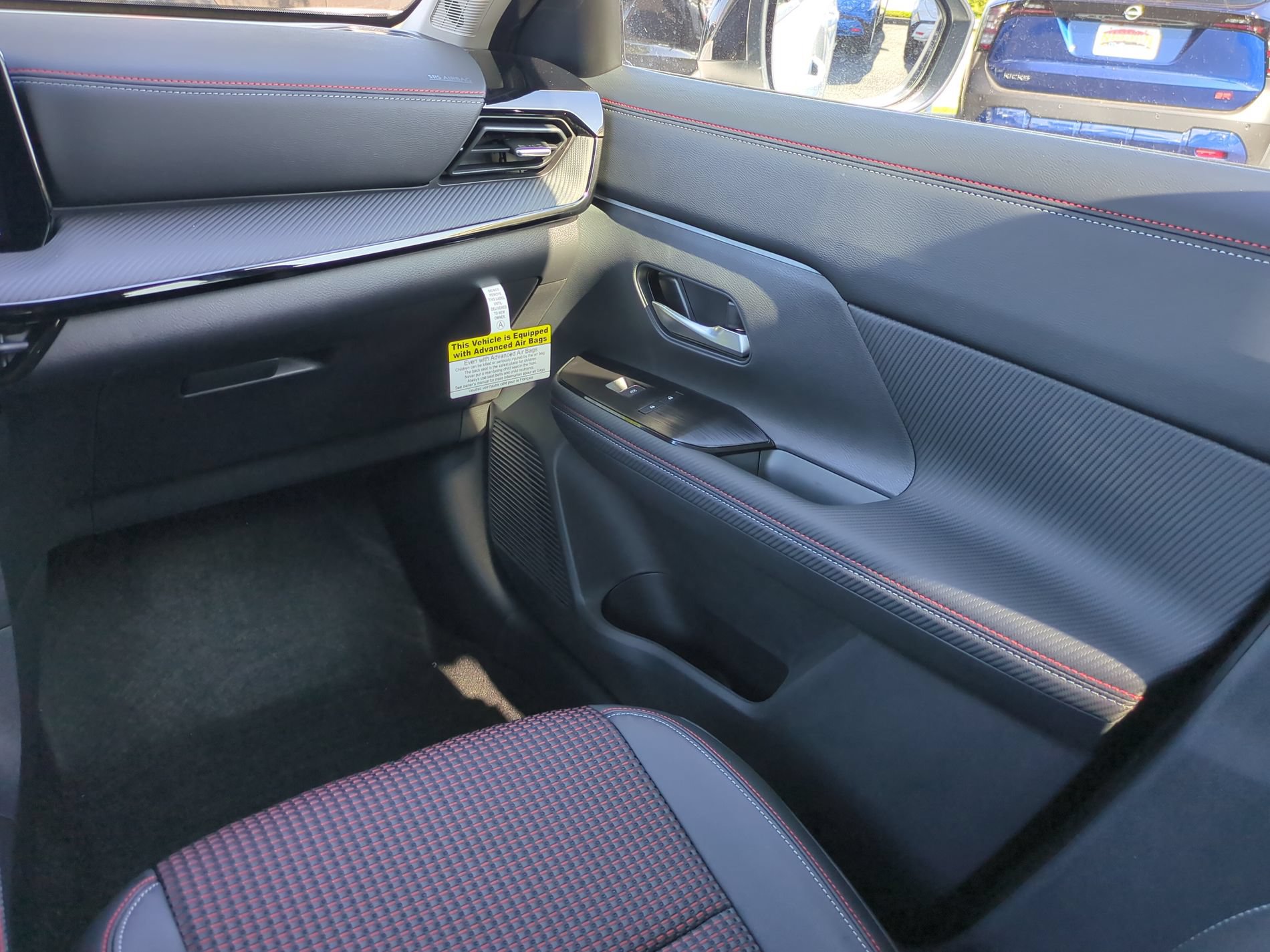 New 2026 Nissan Kicks SR FWD image 17