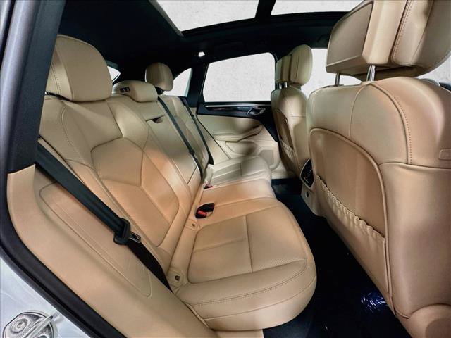 Certified 2026 Porsche Macan Turbo AWD/4WD image 23