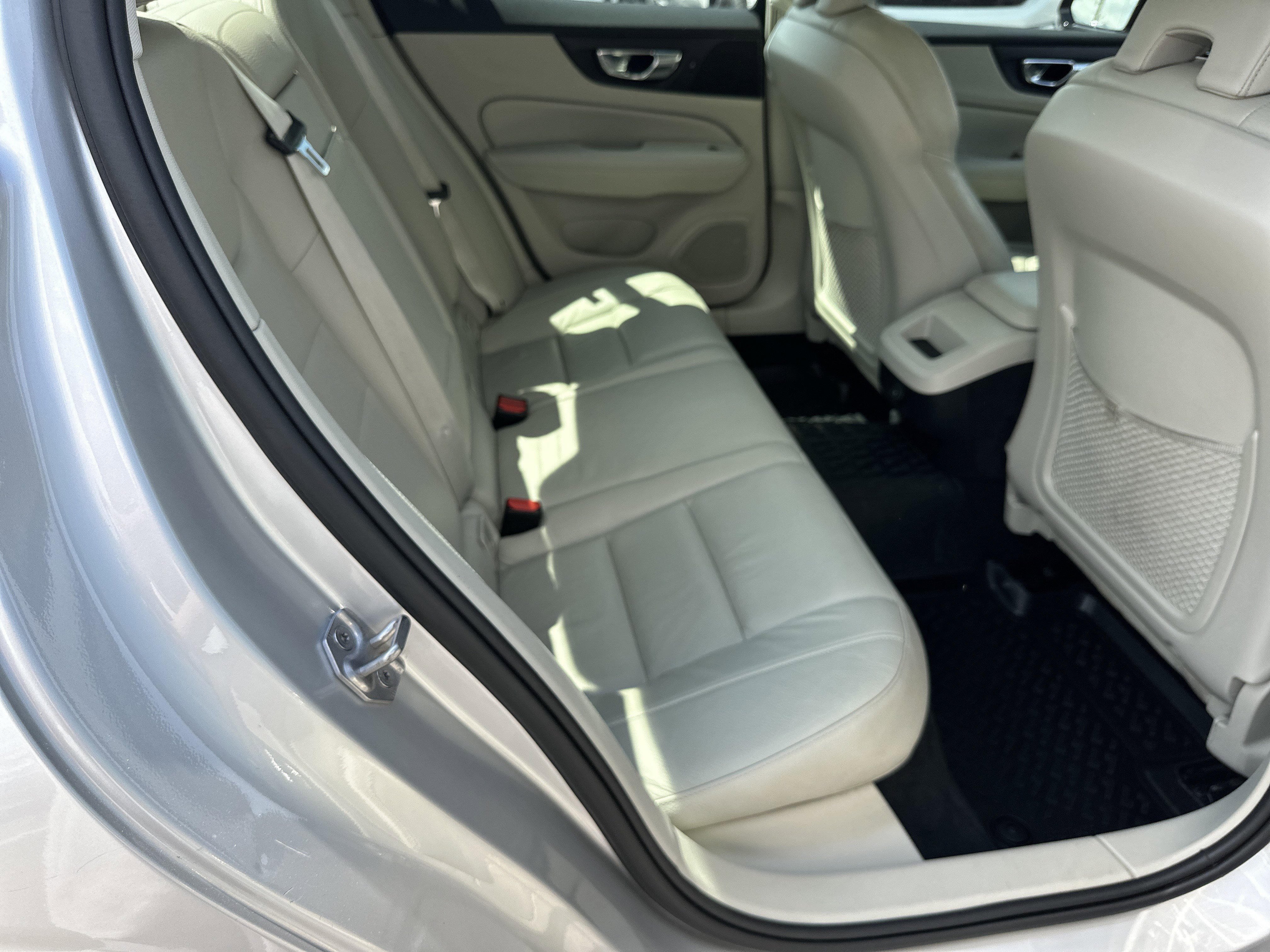 Used 2022 Volvo S60 B5 Inscription FWD image 30