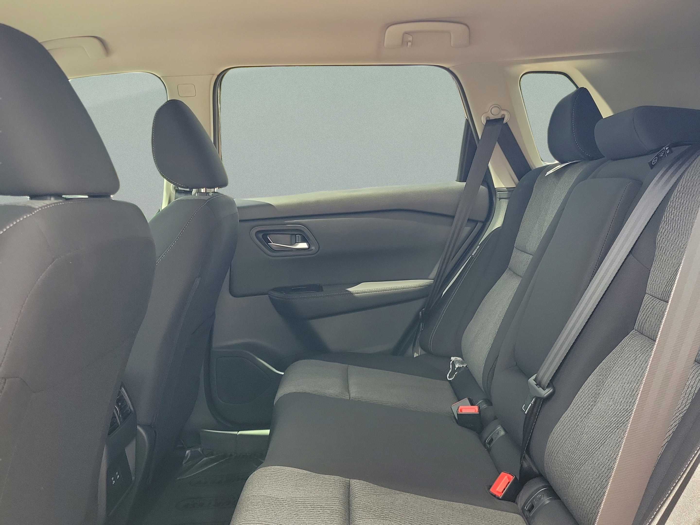 New 2026 Nissan Rogue SV FWD image 9