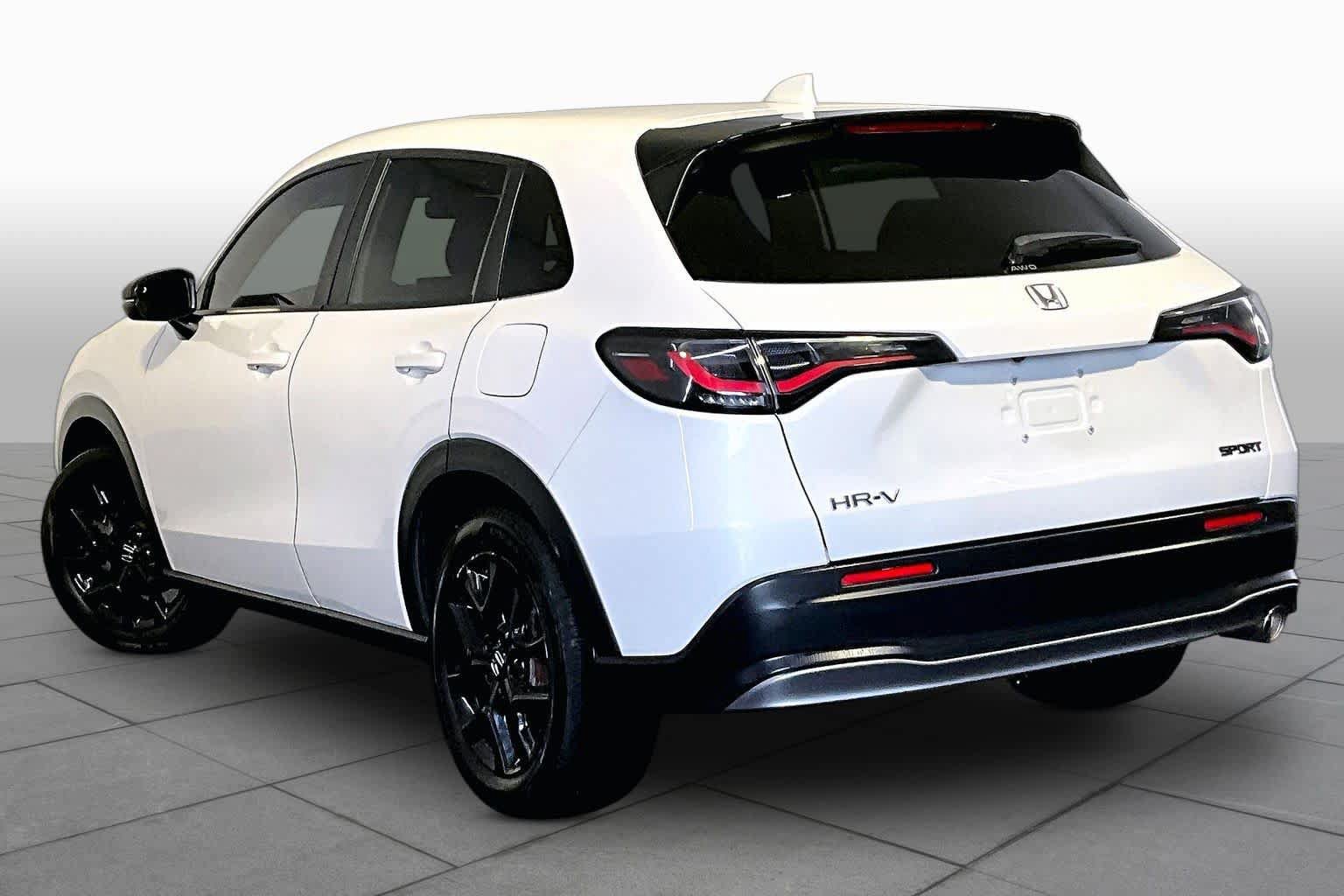 Used 2025 Honda HR-V Sport image 12