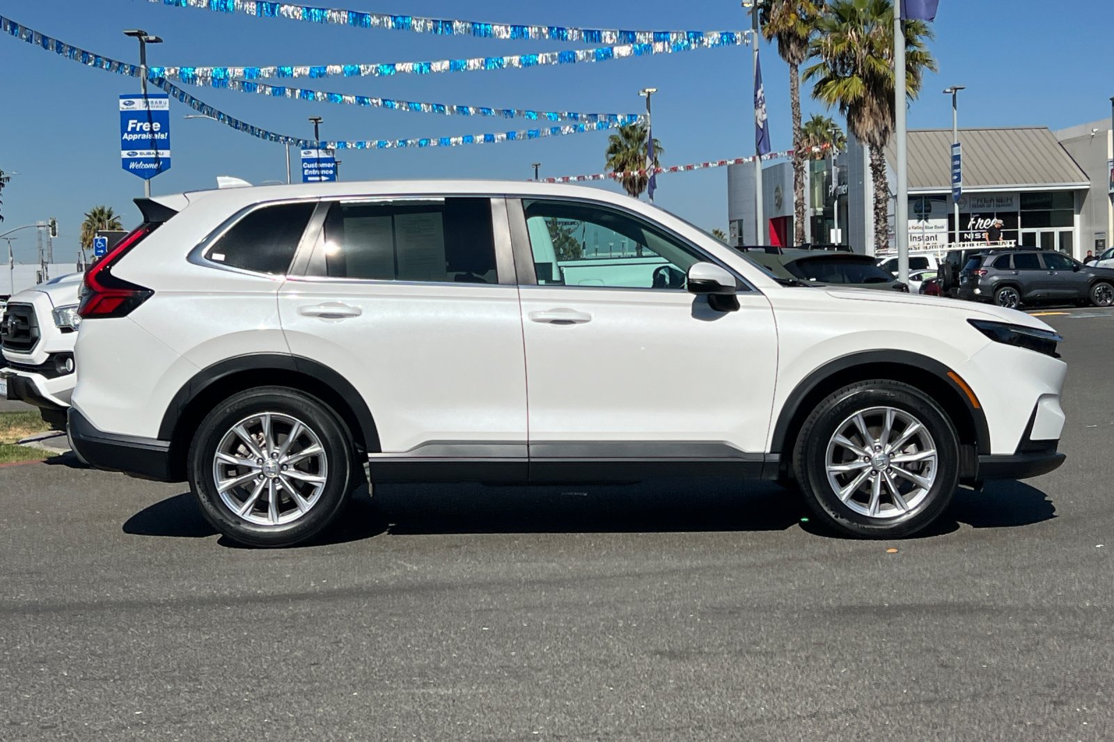 Used 2024 Honda CR-V EX image 3