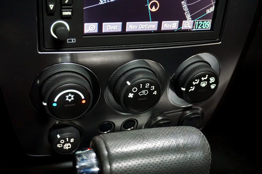 Used 2009 HUMMER H3 Alpha image 21