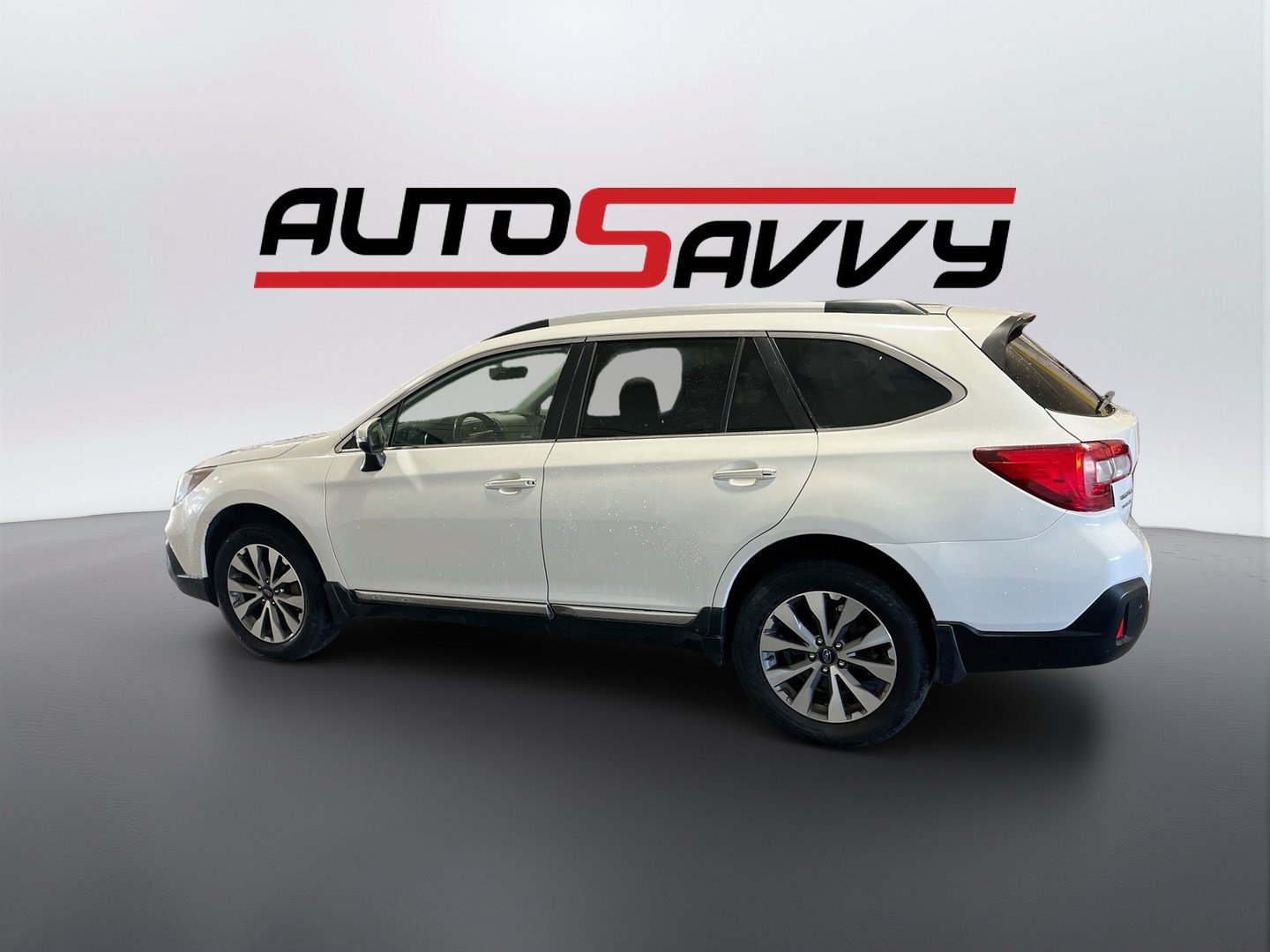 Used 2019 Subaru Outback 3.6R Touring w/ Popular Package #3A AWD/4WD image 4