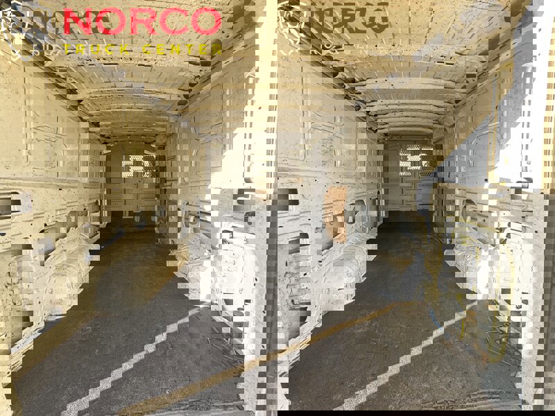 Used 2018 Nissan NV 1500 S w/ Rear Door Glass Package image 10