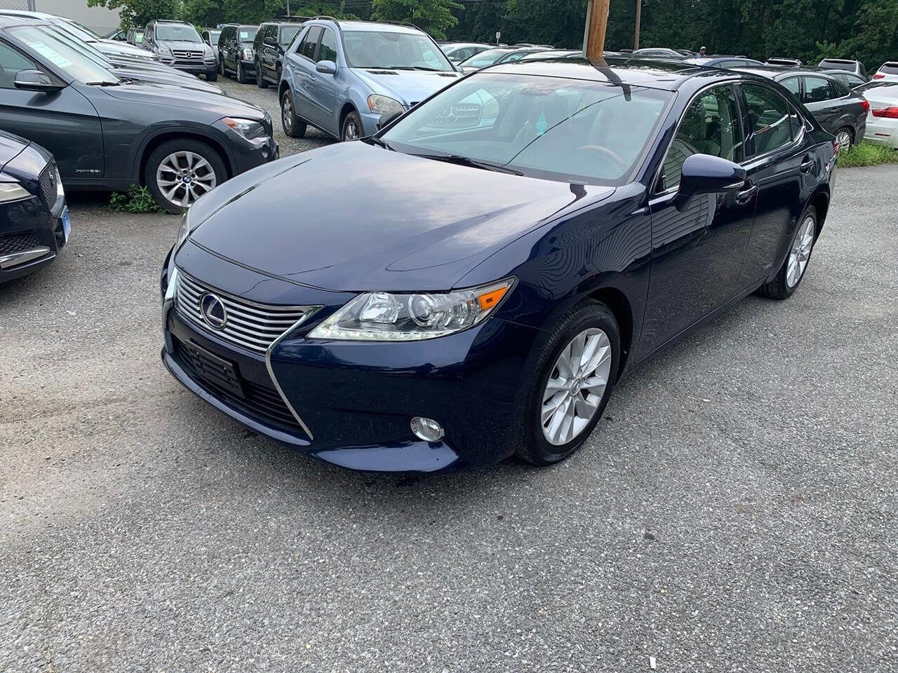 Used 2013 Lexus ES 300h Base 4dr Sedan image 4