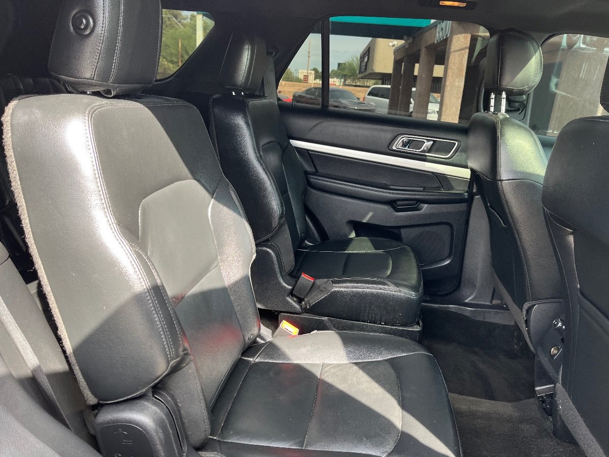 Used 2016 Ford Explorer XLT w/ Equipment Group 202A FWD image 36