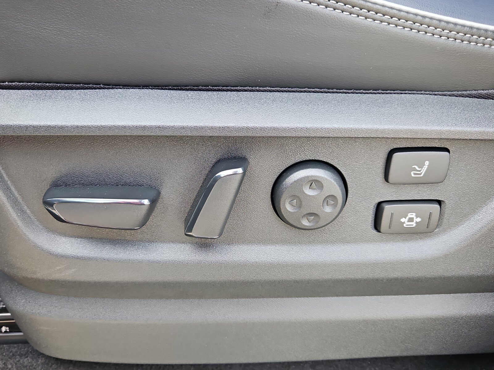 New 2026 INFINITI QX80 4WD w/ Sport Exterior Package image 22