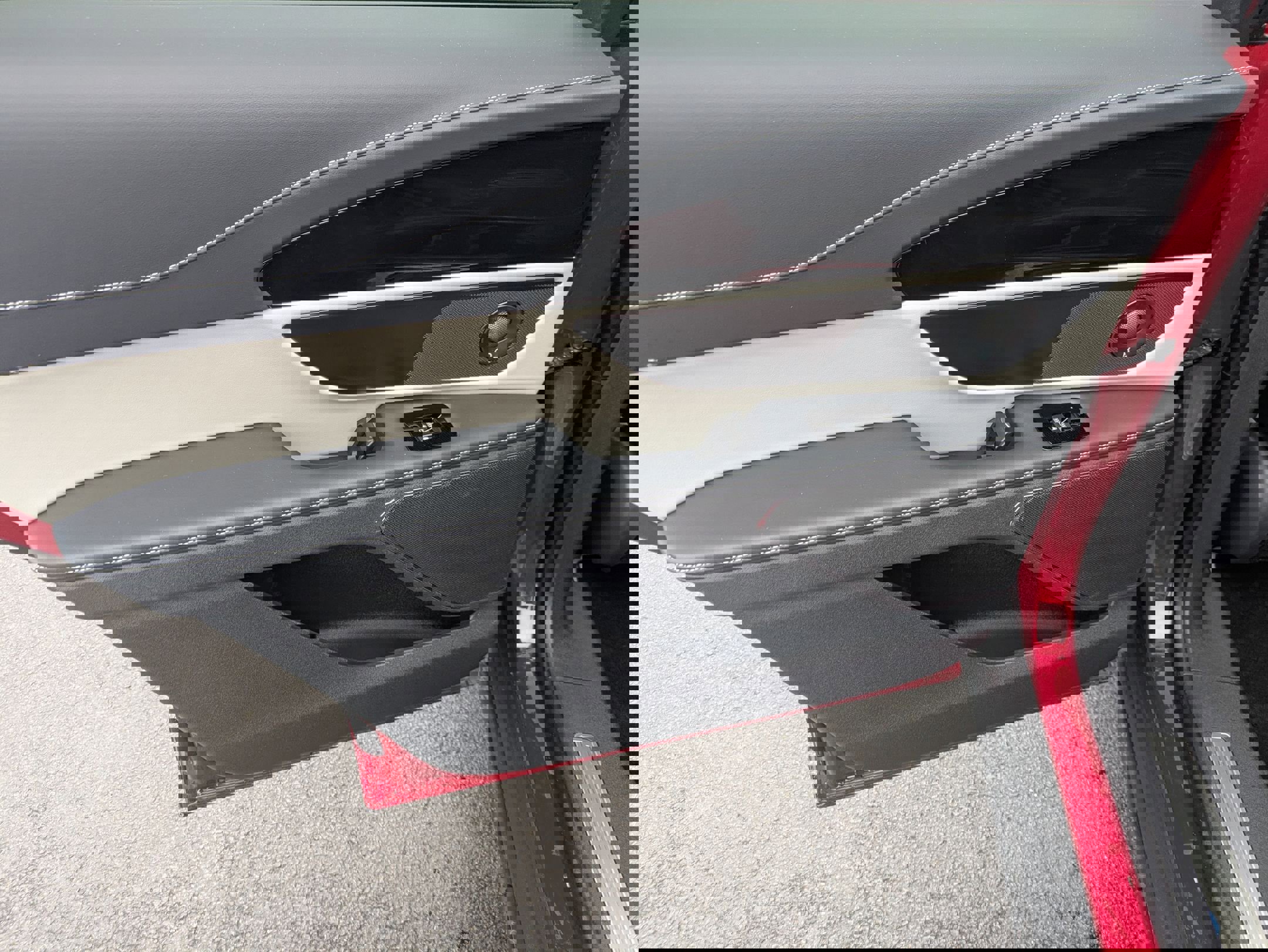 Used 2025 Lincoln Nautilus Premier w/ Equipment Group 102A image 25