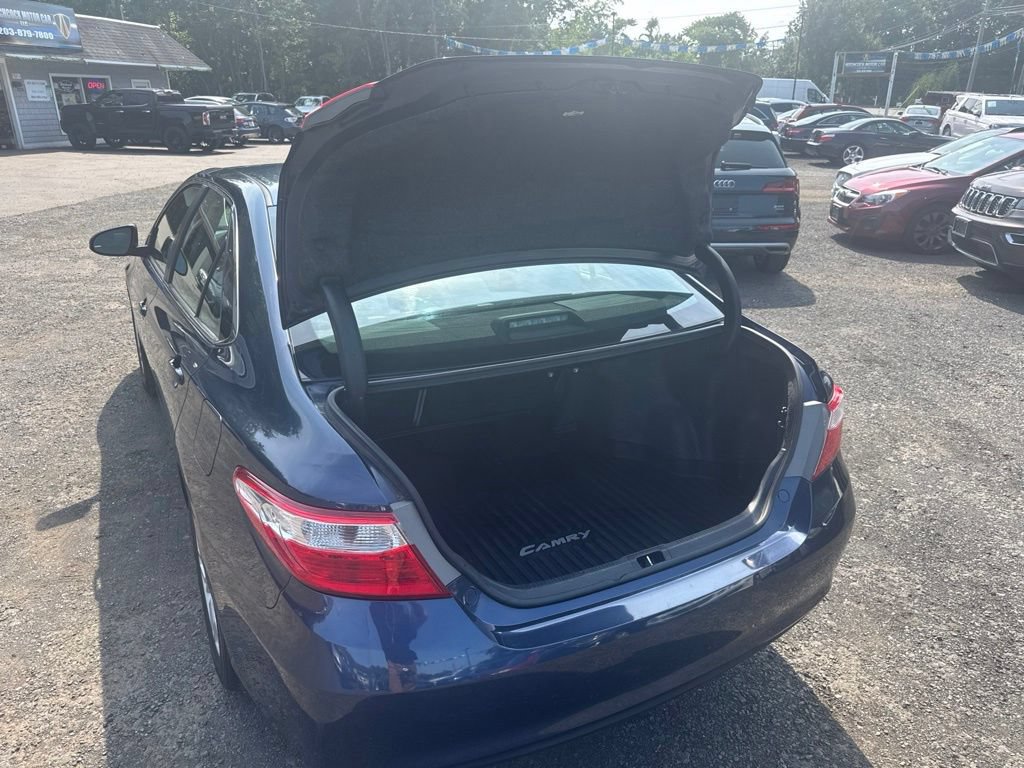 Used 2017 Toyota Camry LE FWD image 38