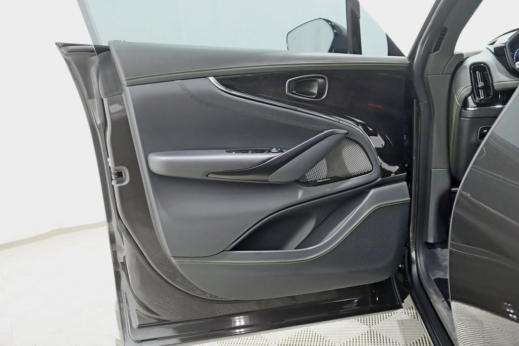 Used 2025 Aston Martin DBX 707 AWD/4WD image 46