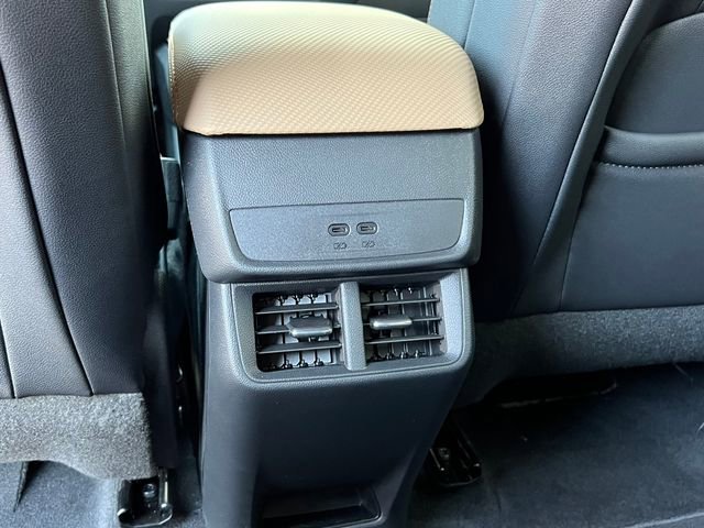 New 2026 Chevrolet Equinox ACTIV AWD/4WD image 32