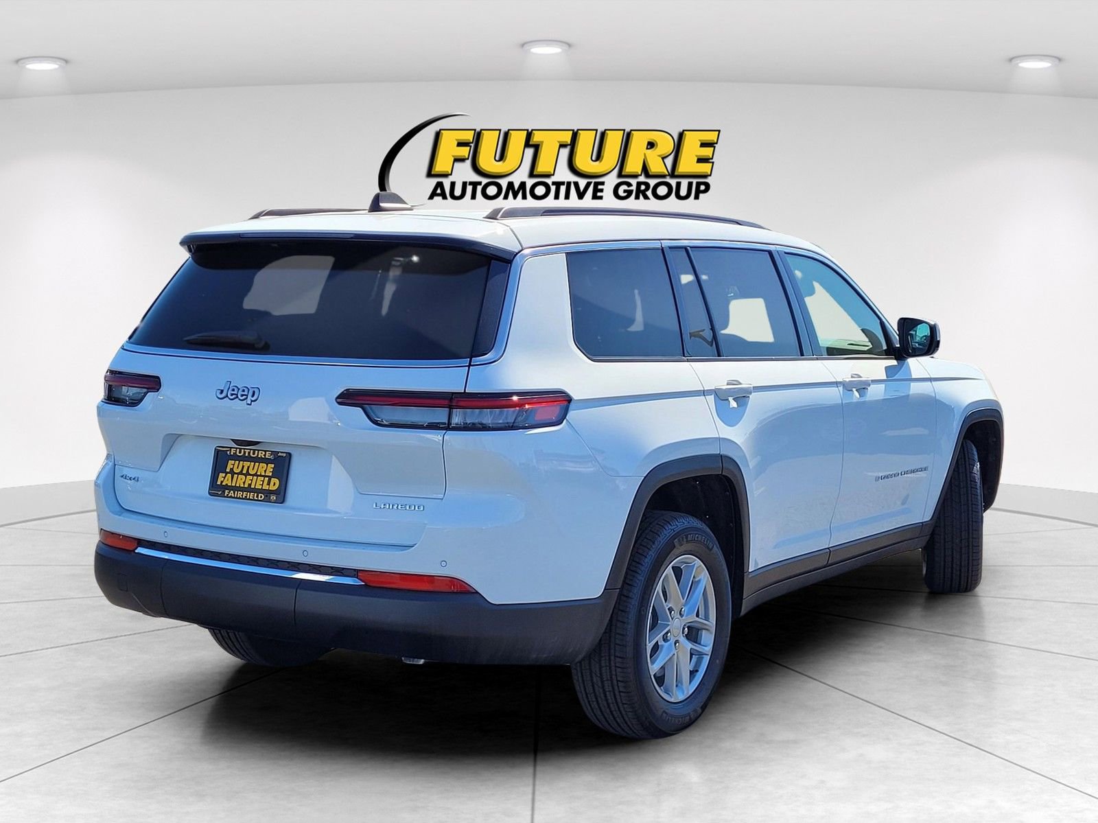 New 2026 Jeep Grand Cherokee L Laredo w/ Trailer Tow Package AWD/4WD image 6