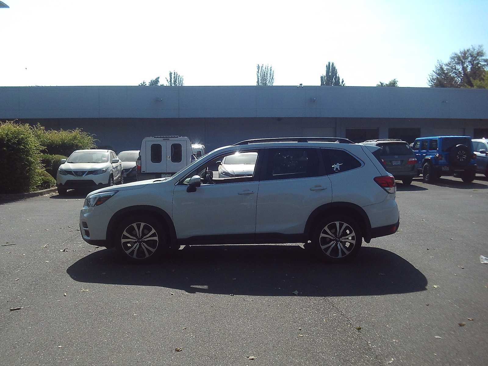 Used 2020 Subaru Forester Limited AWD/4WD image 2