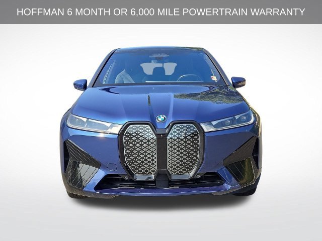 Used 2024 BMW iX xDrive50 w/ Sport Package AWD/4WD image 3