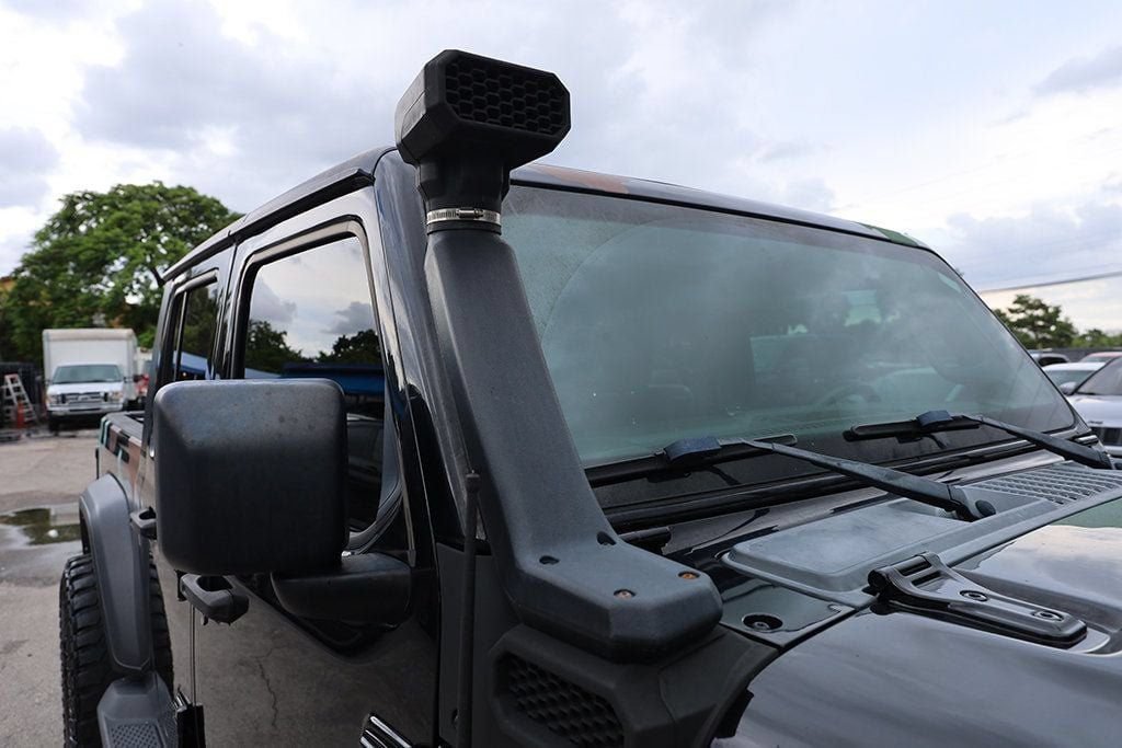 Used 2022 Jeep Gladiator Sport AWD/4WD image 12
