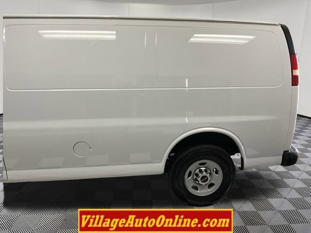 Used 2015 GMC Savana 2500 image 9