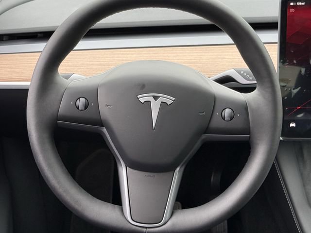 Used 2024 Tesla Model Y 2WD image 9