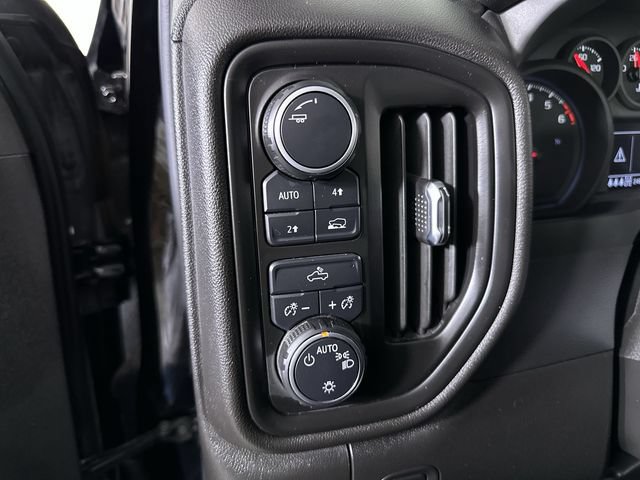 Used 2025 Chevrolet Silverado 1500 Custom AWD/4WD image 18