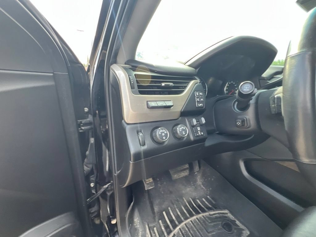 Used 2018 GMC Yukon Denali w/ Denali Ultimate Package AWD/4WD image 18