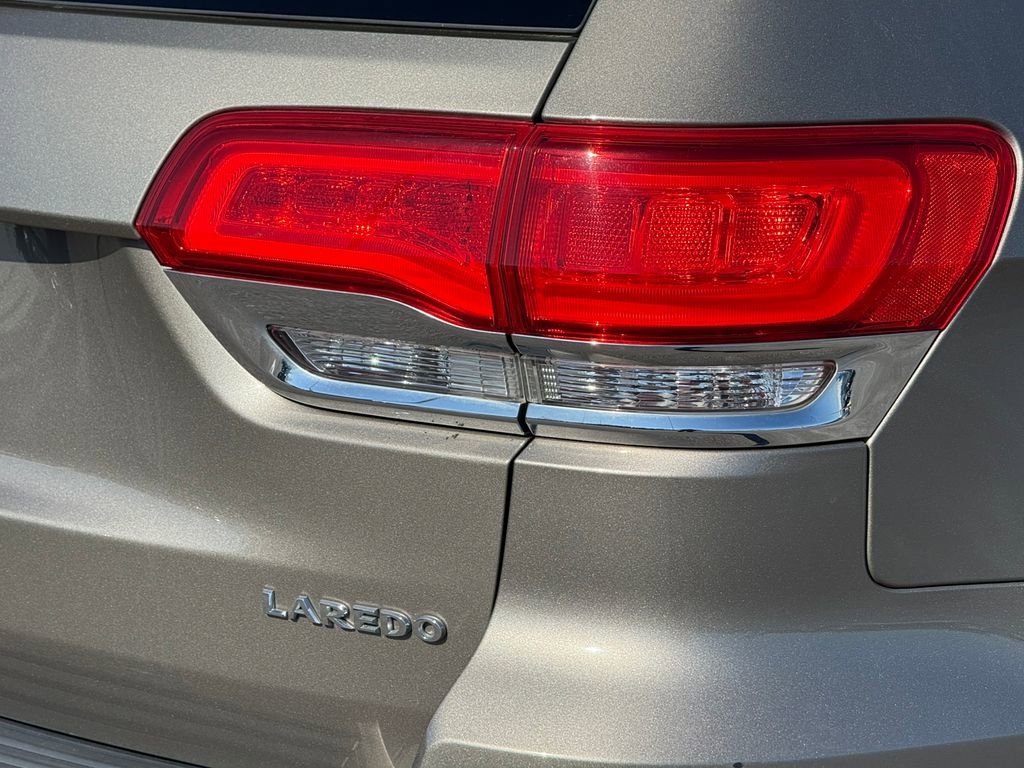 Used 2016 Jeep Grand Cherokee Laredo w/ Quick Order Package 23E image 6